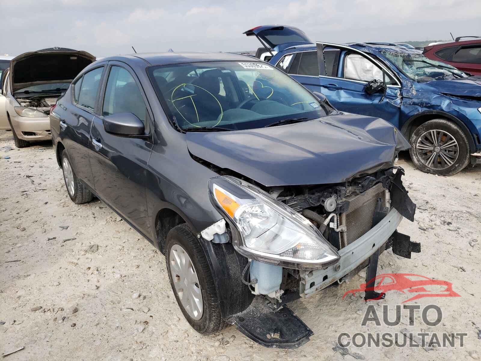 NISSAN VERSA 2018 - 3N1CN7APXJL864029