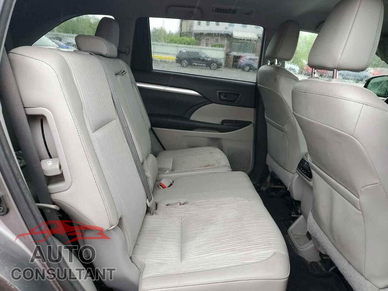 TOYOTA HIGHLANDER 2015 - 5TDBKRFH7FS106861
