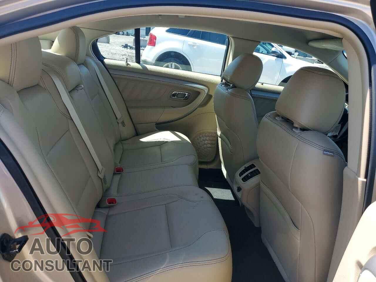 FORD TAURUS 2017 - 1FAHP2E99HG106392