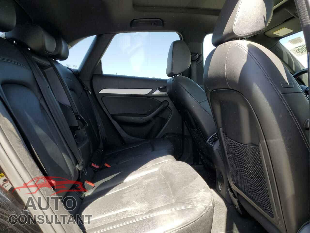 AUDI Q3 2018 - WA1BCCFS5JR019032