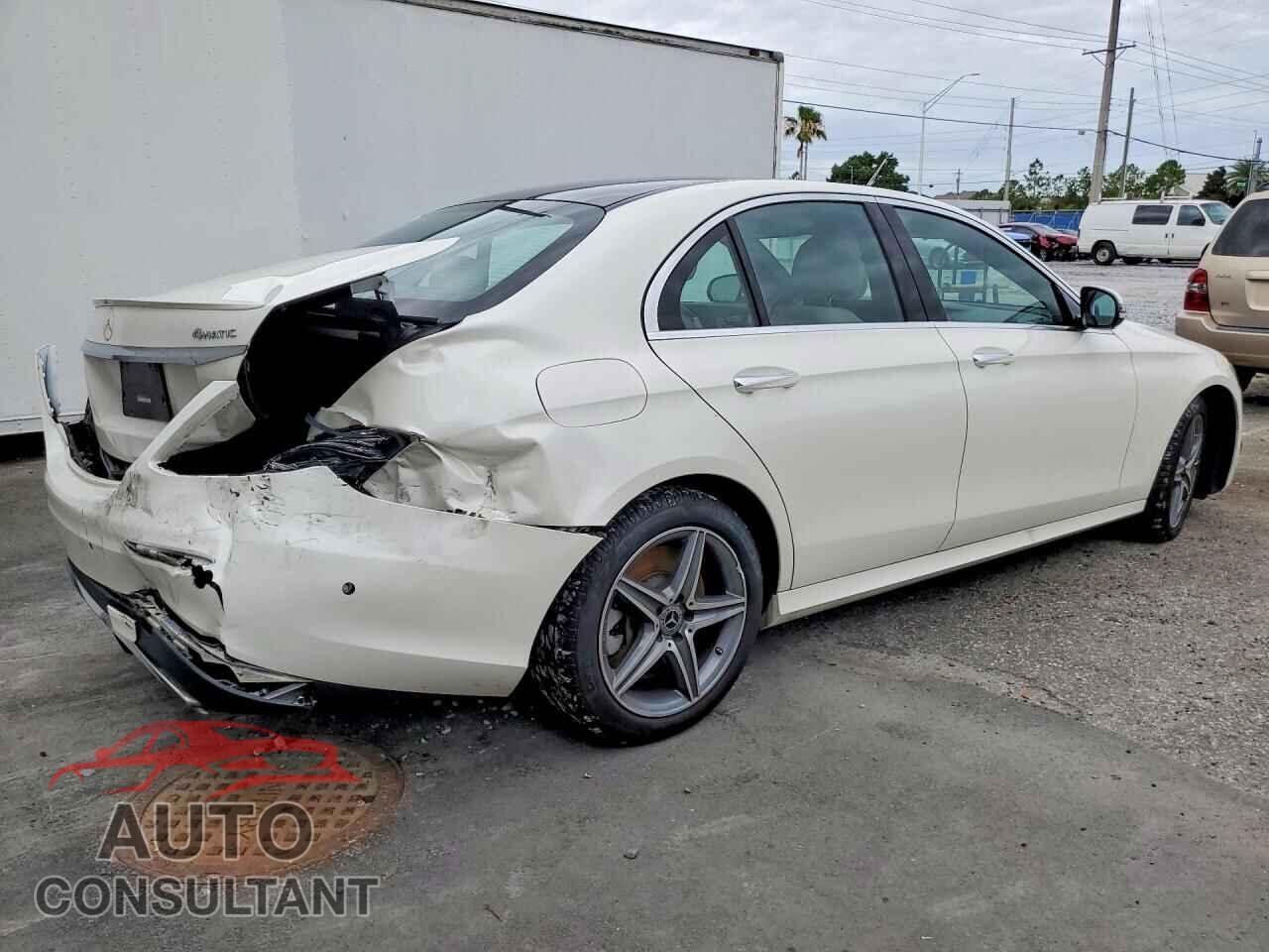 MERCEDES-BENZ E-CLASS 2018 - WDDZF6GB6JA380057
