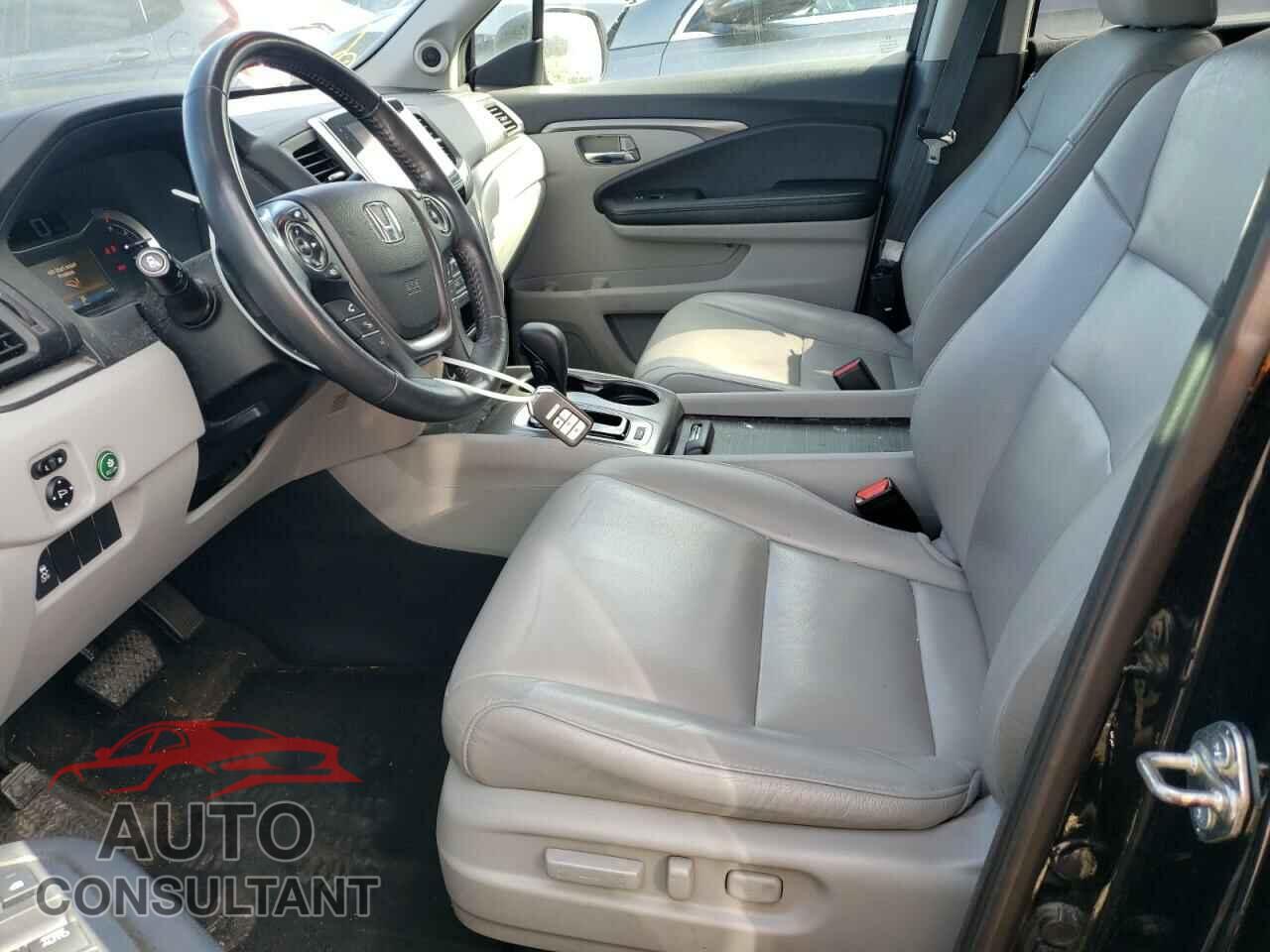 HONDA PILOT 2017 - 5FNYF6H59HB016232