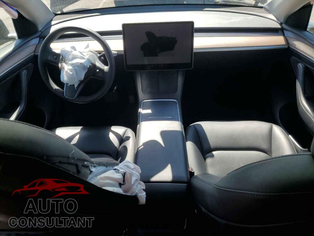 TESLA MODEL Y 2023 - 7SAYGAEEXPF769578