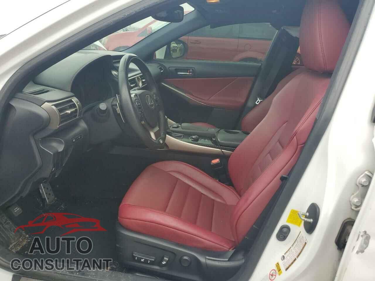 LEXUS IS 2014 - JTHBE1D23E5012325