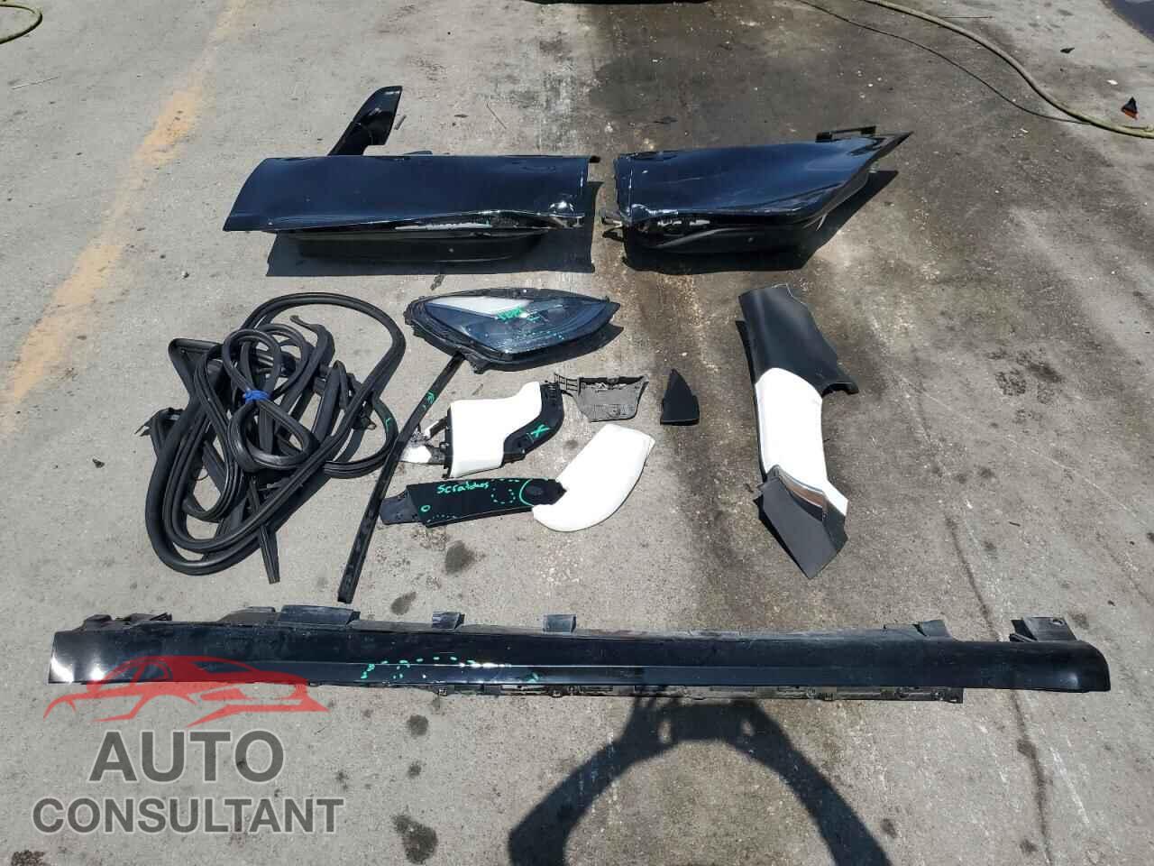 TESLA MODEL S 2022 - 5YJSA1E56NF476116