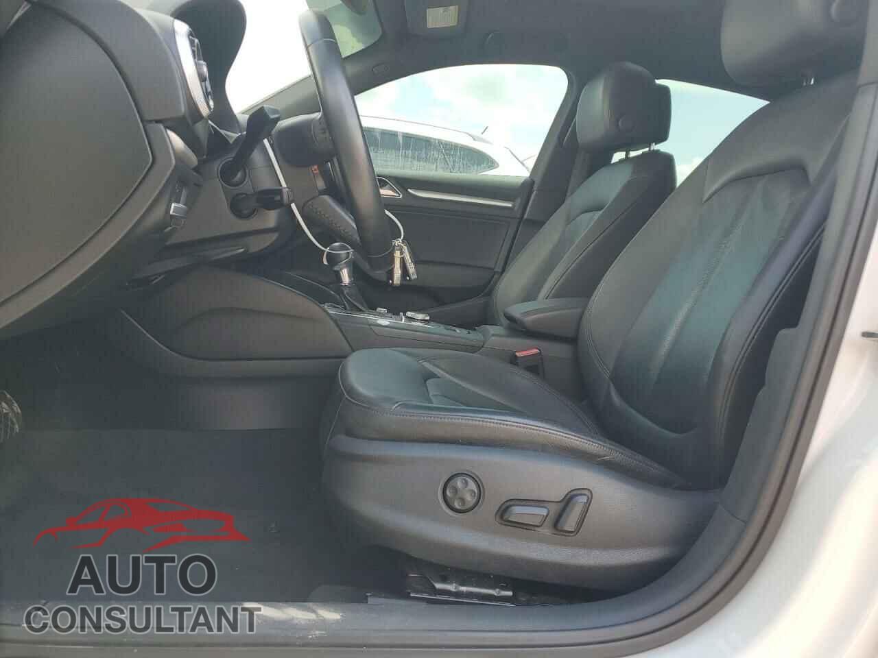 AUDI A3 2017 - WAUAUGFF2H1028396