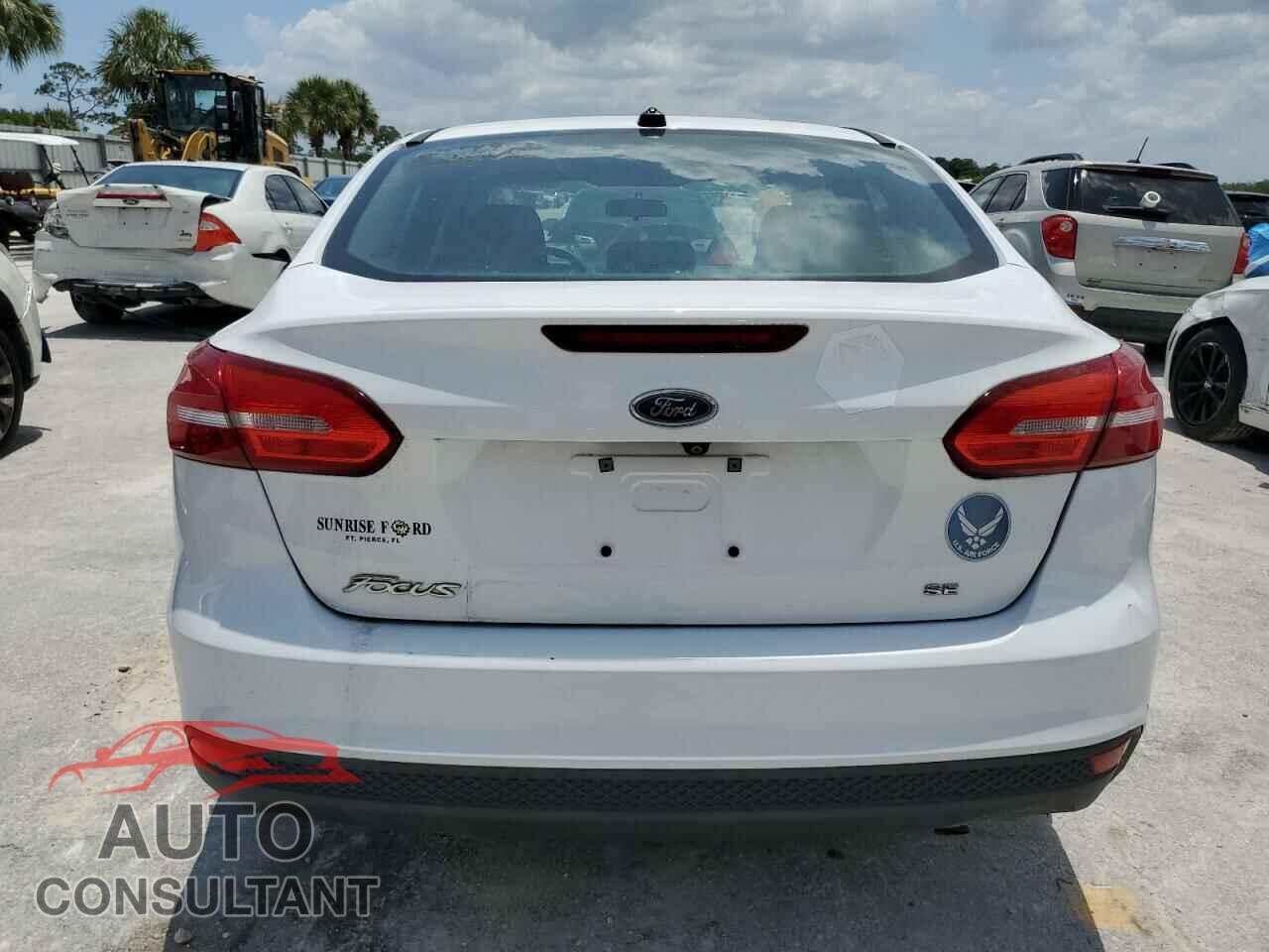 FORD FOCUS 2018 - 1FADP3F21JL202004