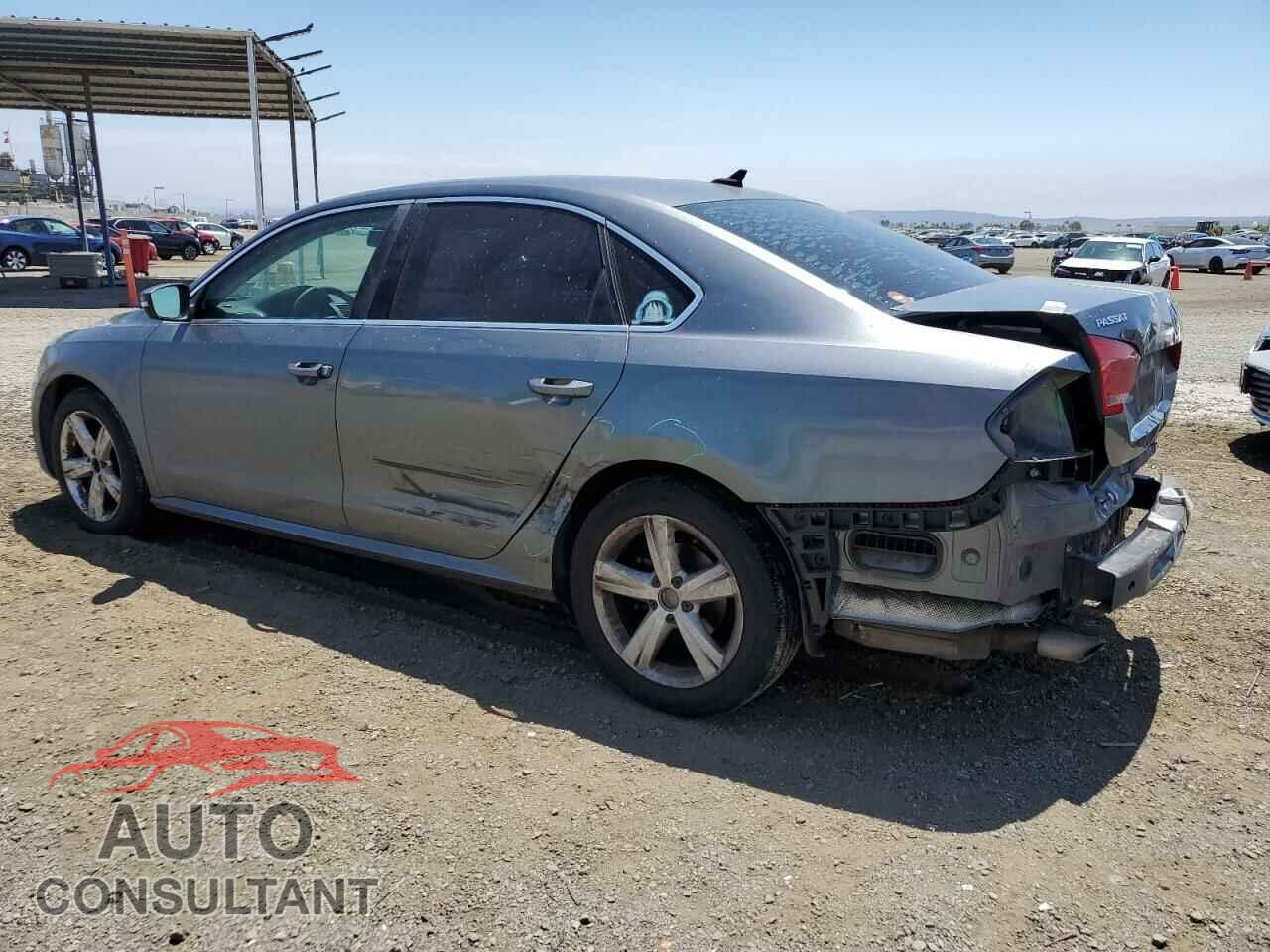 VOLKSWAGEN PASSAT 2013 - 1VWBP7A37DC059618