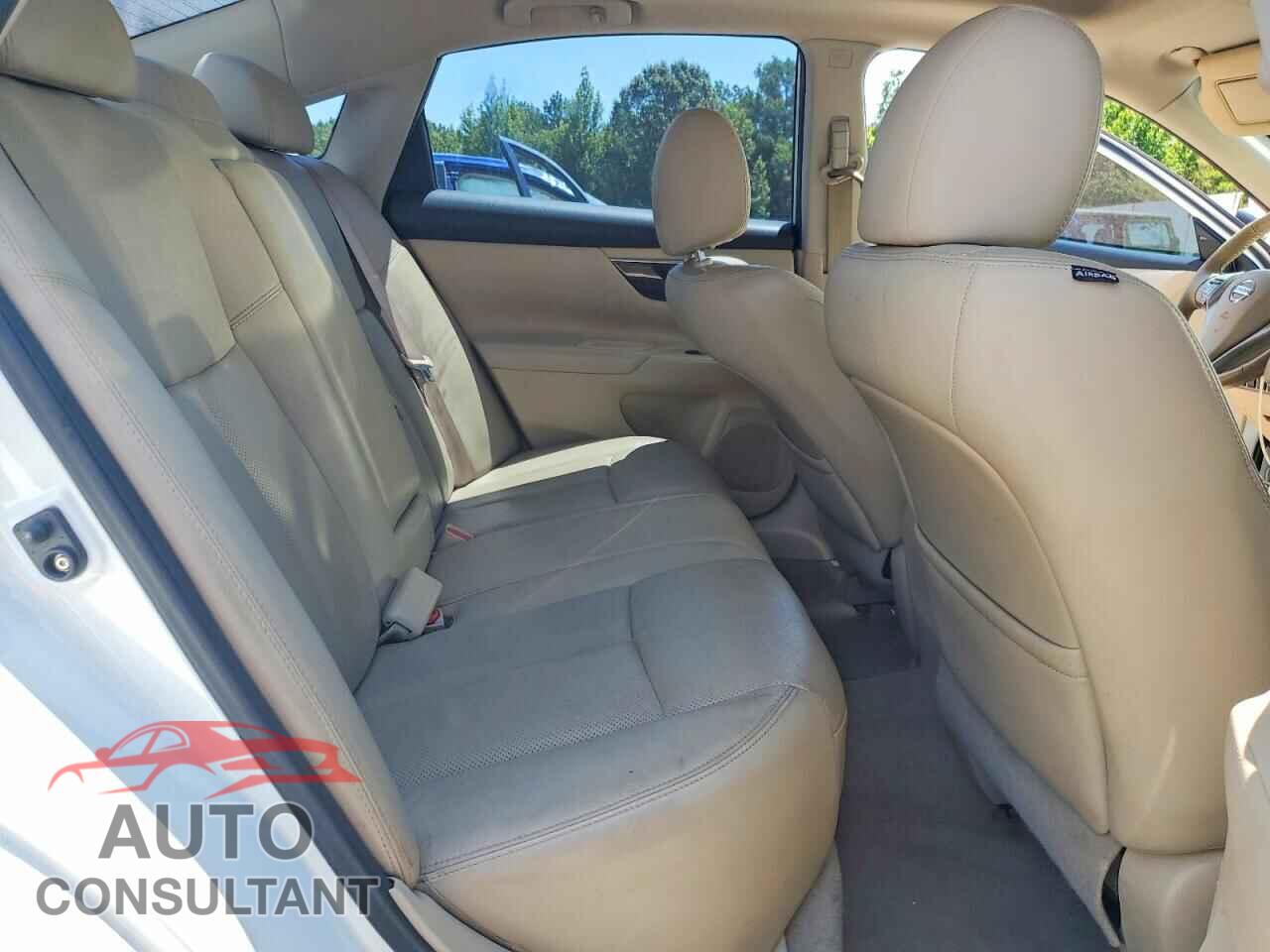 NISSAN ALTIMA 2014 - 1N4AL3AP1EC181663