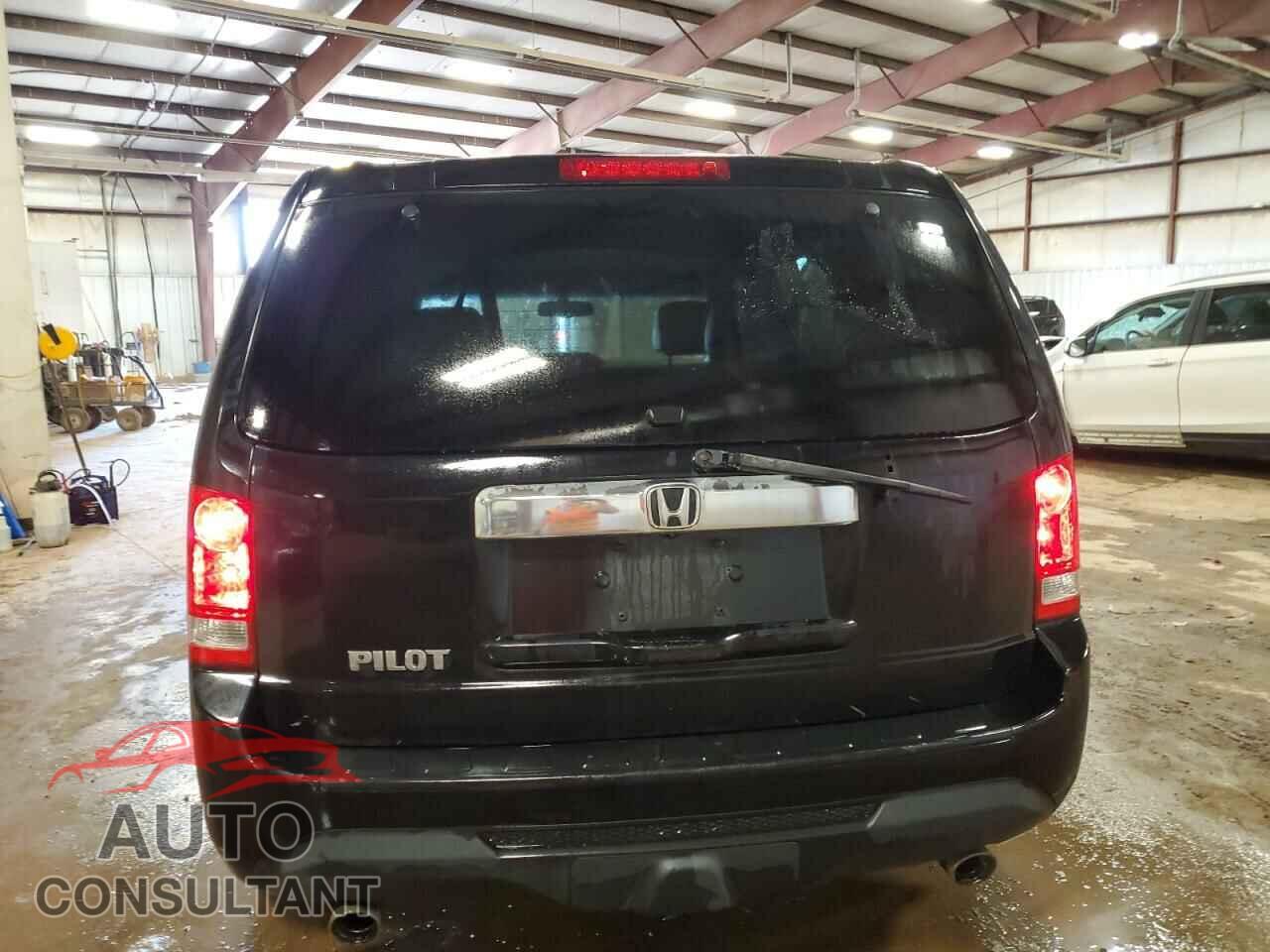 HONDA PILOT 2013 - 5FNYF4H50DB048016