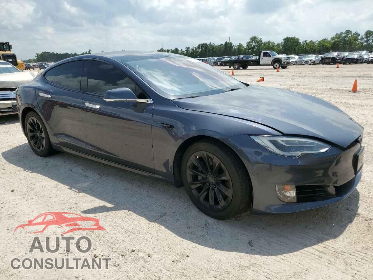 TESLA MODEL S 2017 - 5YJSA1E12HF197215