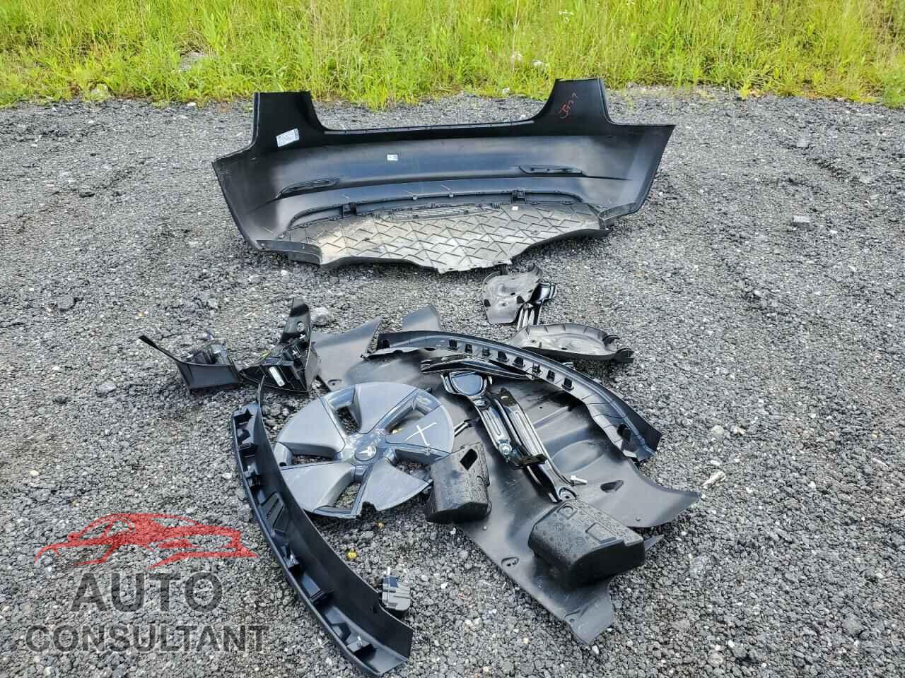 TESLA MODEL 3 2023 - 5YJ3E1EB8PF673239