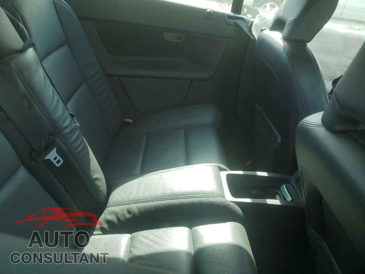 VOLVO C70 2010 - YV1672MC4AJ090331