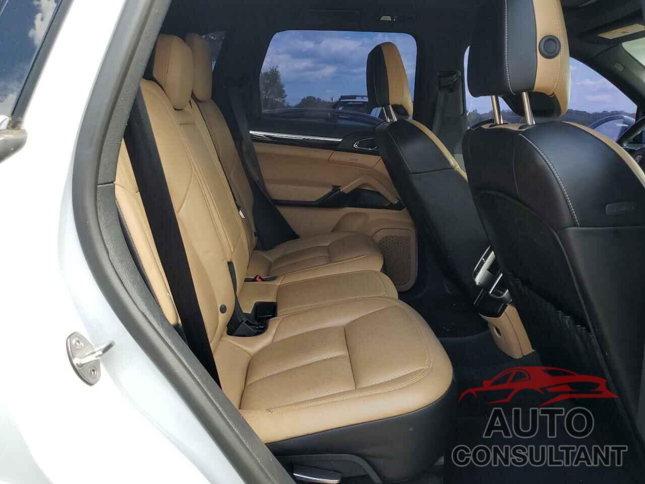 PORSCHE CAYENNE 2017 - WP1AA2A20HKA90133