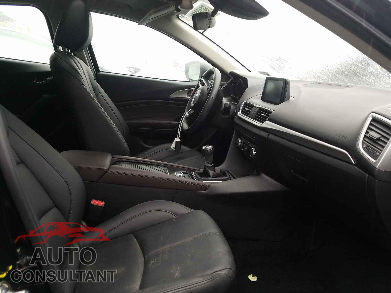 MAZDA 3 2017 - 3MZBN1L31HM155149