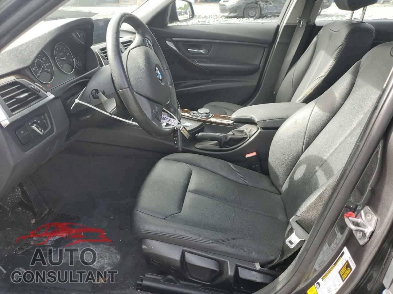BMW 3 SERIES 2016 - WBA8A3C52GK552006