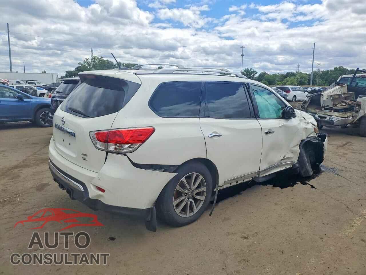 NISSAN PATHFINDER 2015 - 5N1AR2MMXFC666062