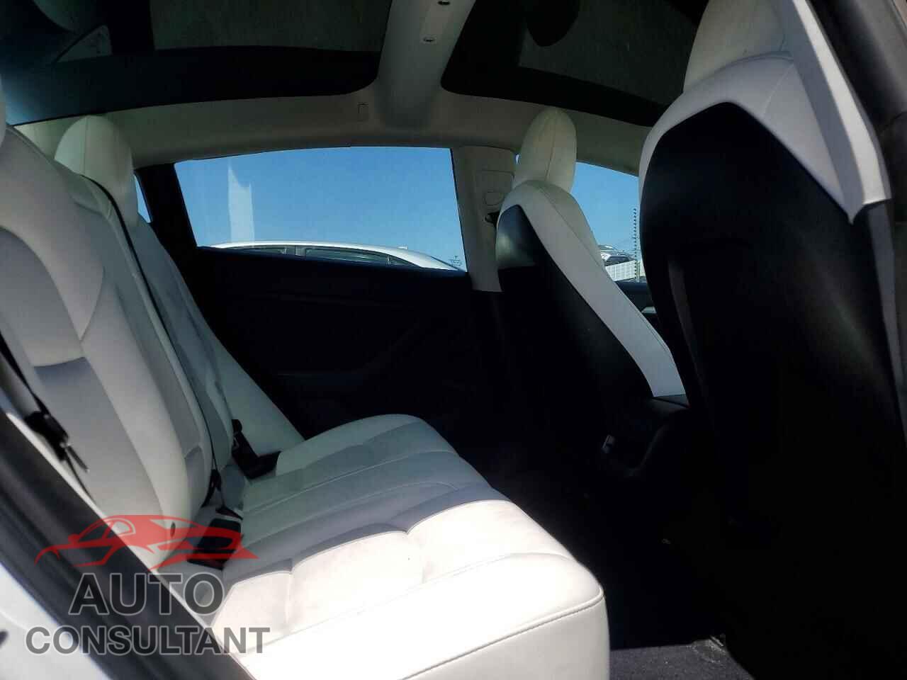 TESLA MODEL 3 2022 - 5YJ3E1EA2NF336523