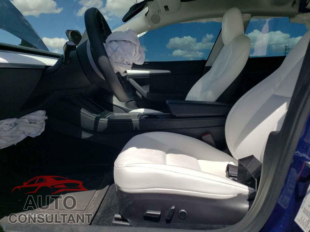 TESLA MODEL 3 2022 - 5YJ3E1EB9NF270822