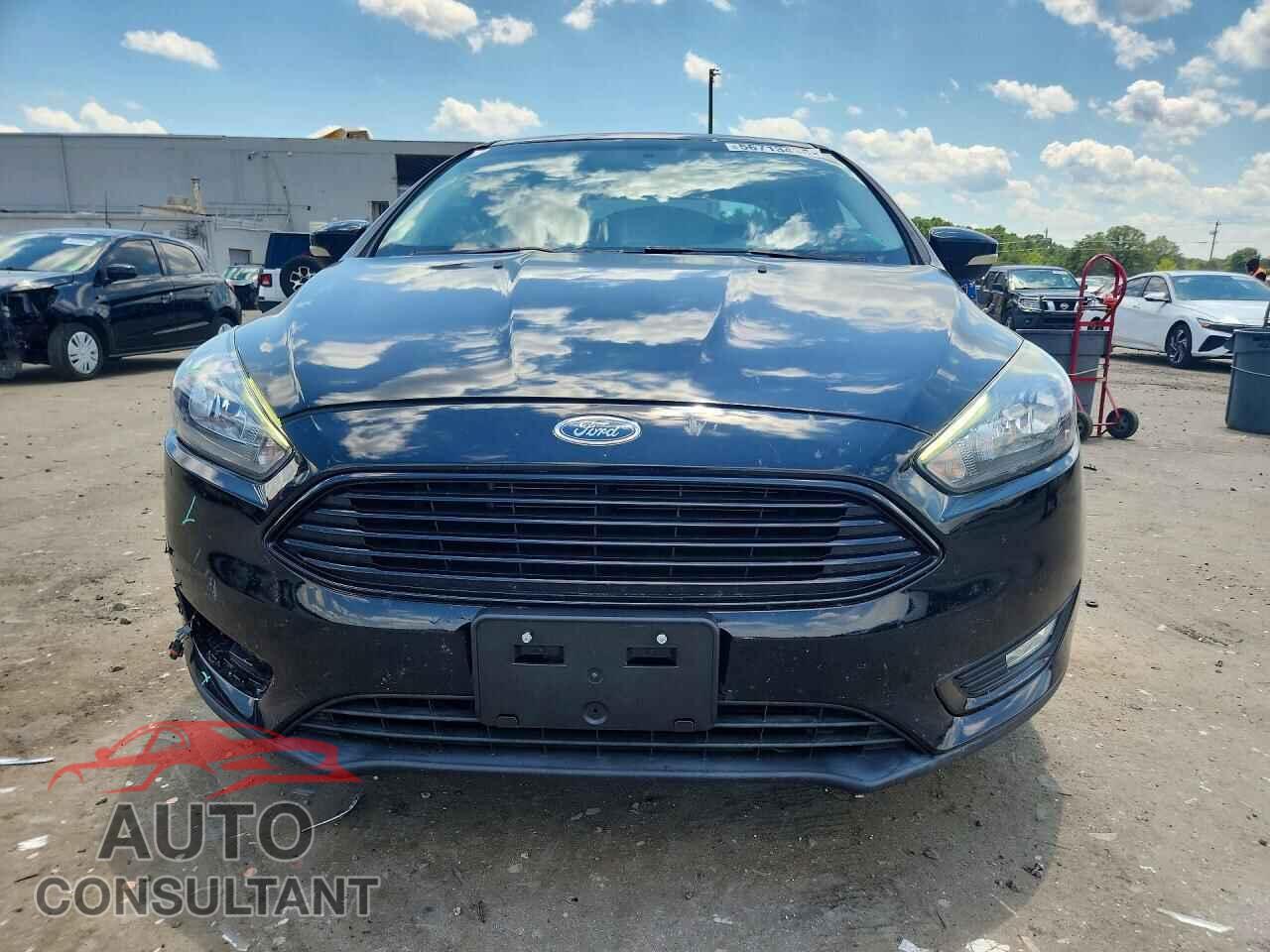 FORD FOCUS 2017 - 1FADP3FE5HL275865