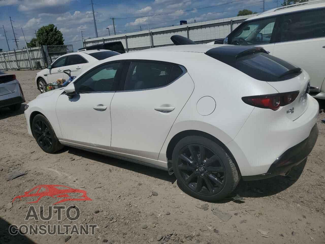 MAZDA 3 2023 - JM1BPBMM6P1611880