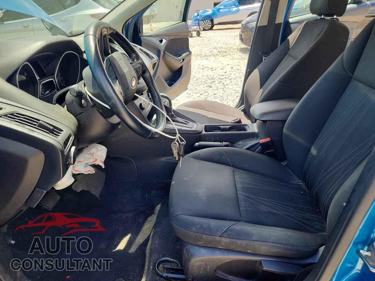 FORD FOCUS 2016 - 1FADP3K21GL227046