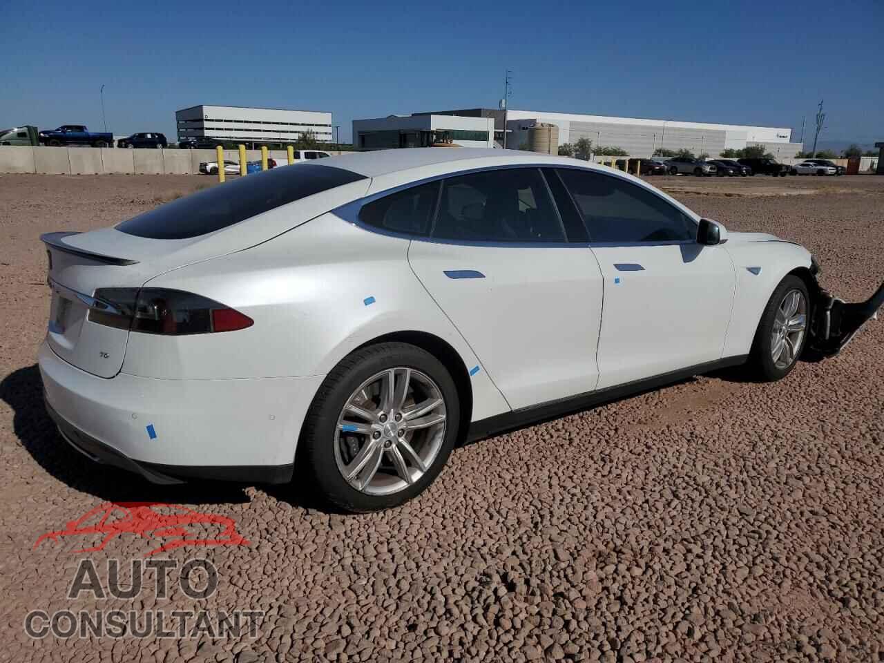 TESLA MODEL S 2015 - 5YJSA1E14FF104479