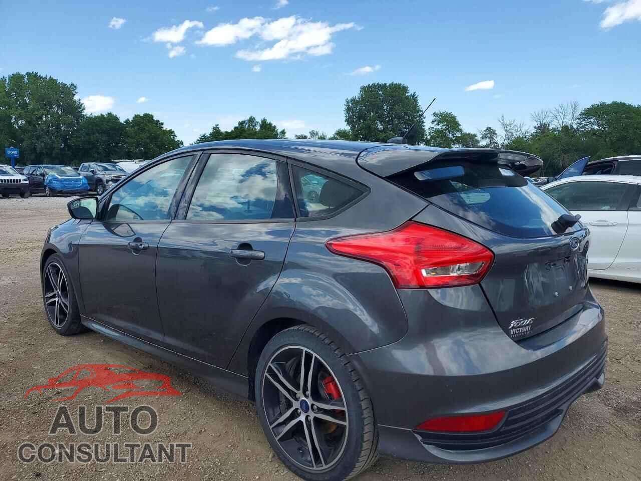 FORD FOCUS 2017 - 1FADP3L97HL323356