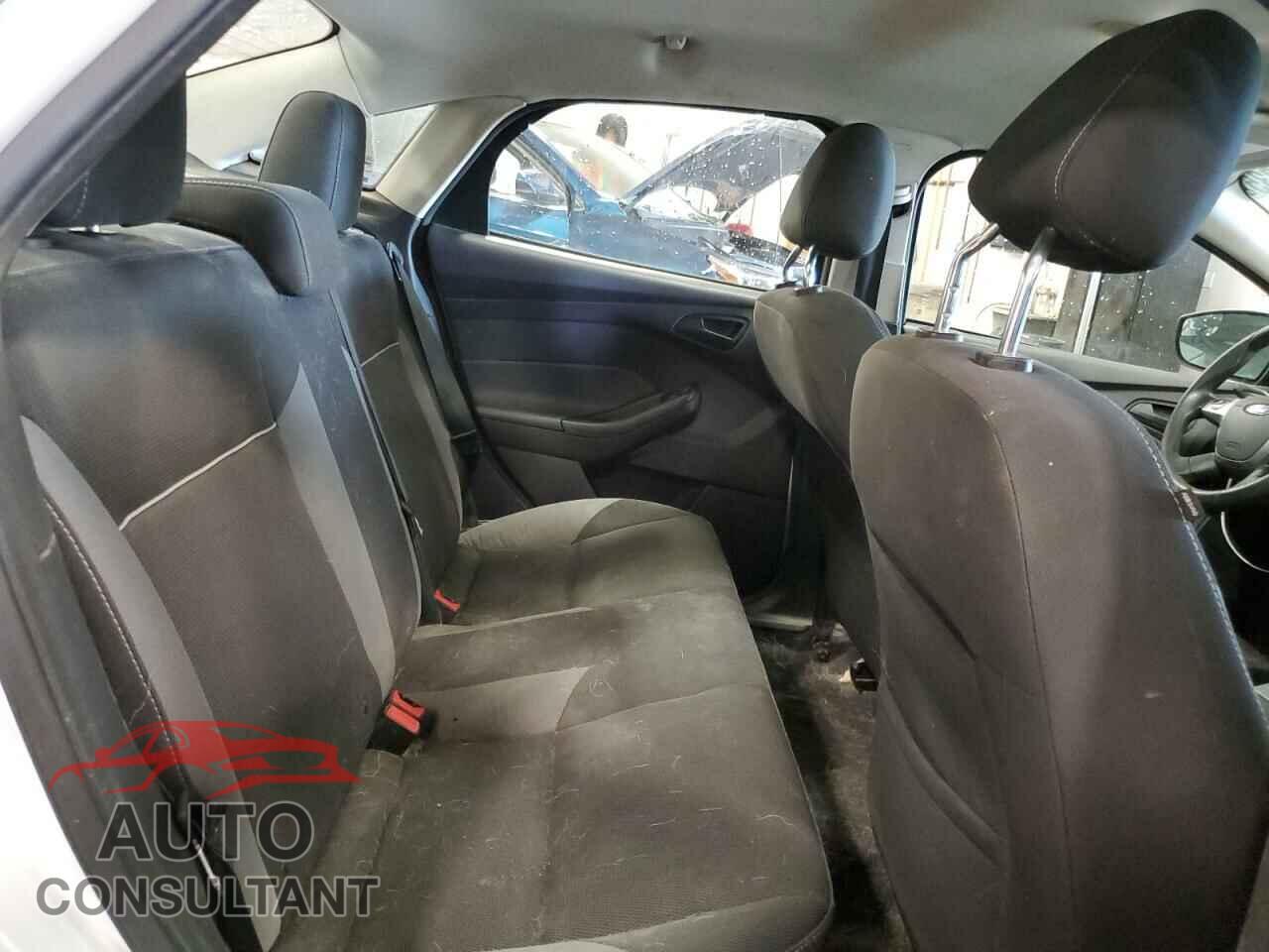 FORD FOCUS 2012 - 1FAHP3F26CL329142