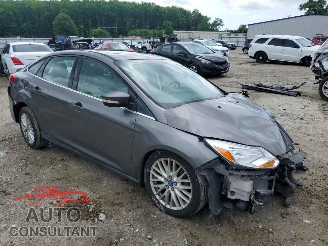FORD FOCUS 2012 - 1FAHP3H28CL288218