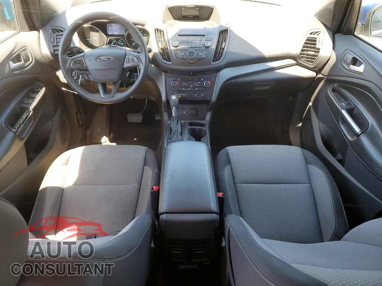 FORD ESCAPE 2017 - 1FMCU9GD9HUC26147