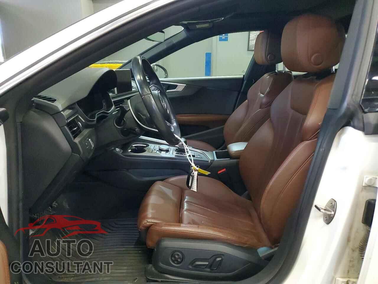 AUDI A5 2019 - WAUENCF54KA024940