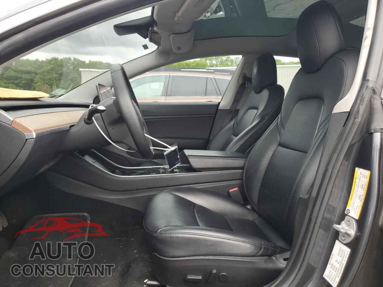 TESLA MODEL 3 2019 - 5YJ3E1EB5KF452125