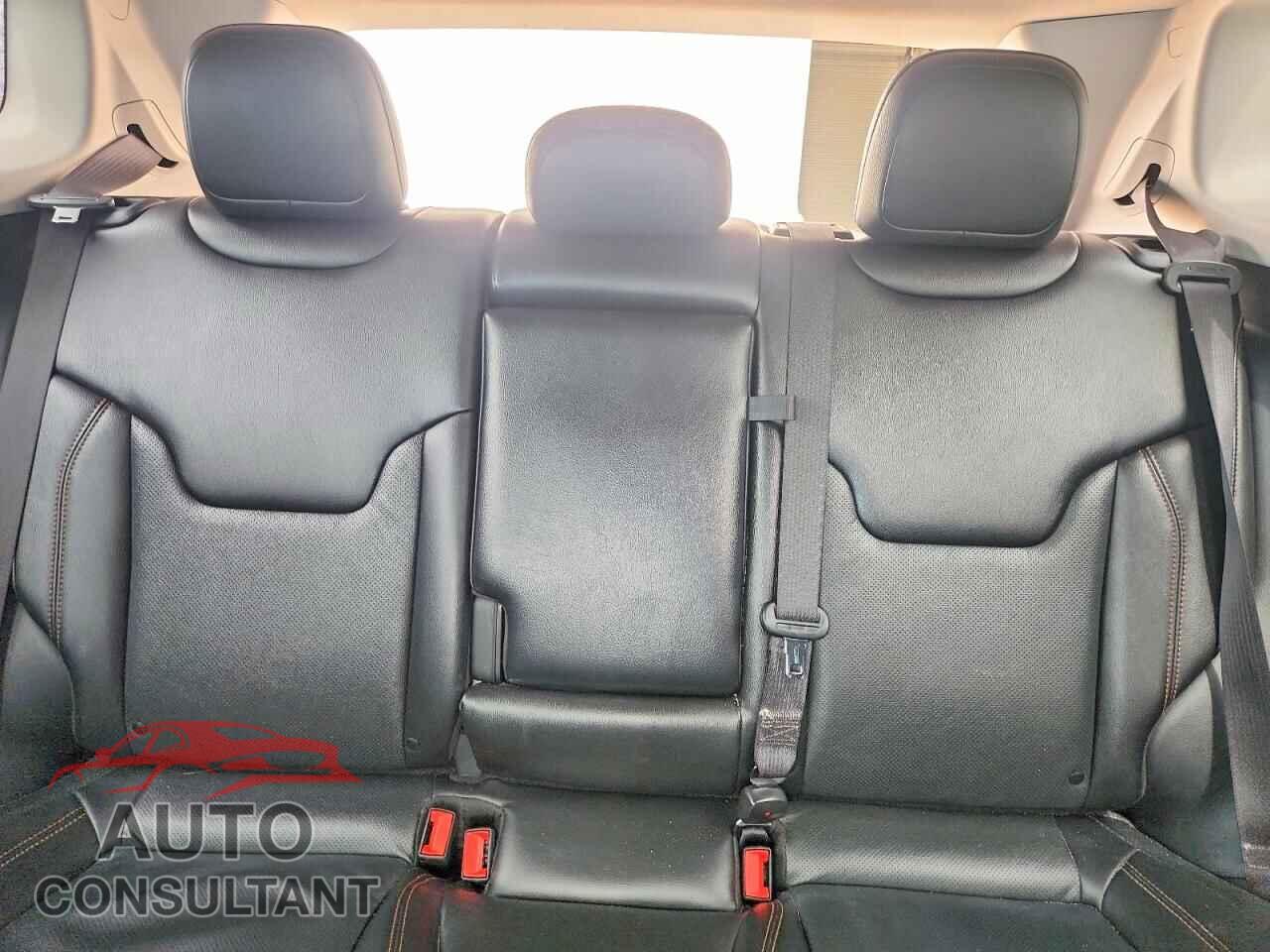 JEEP COMPASS 2021 - 3C4NJDCB6MT586221