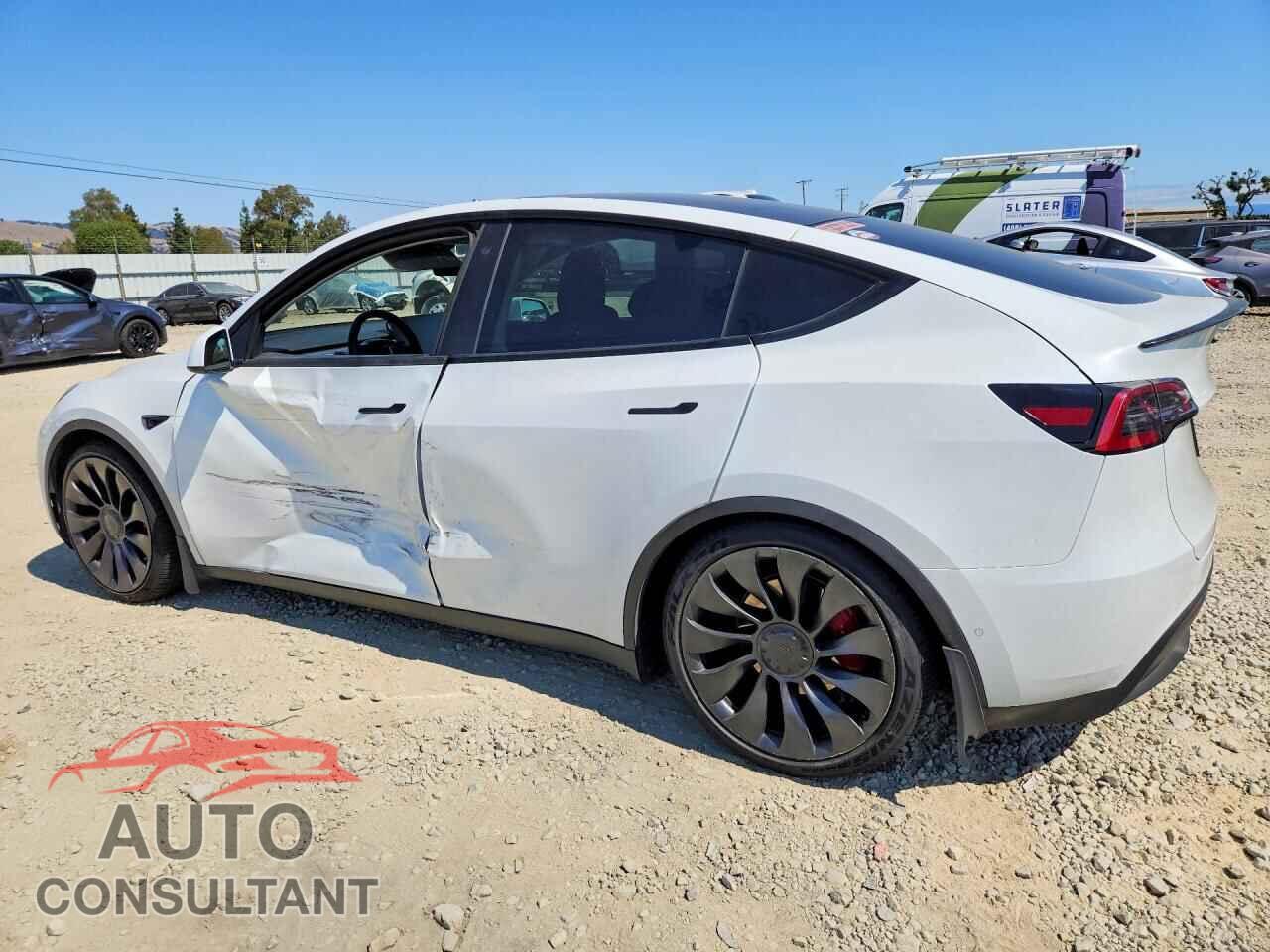 TESLA MODEL Y 2021 - 5YJYGDEF8MF216527