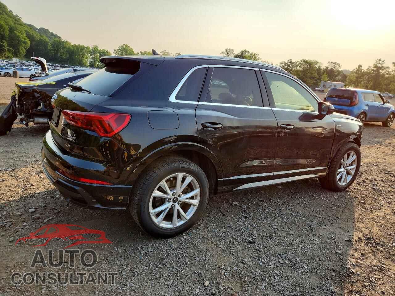 AUDI Q3 2021 - WA1EECF32M1124176