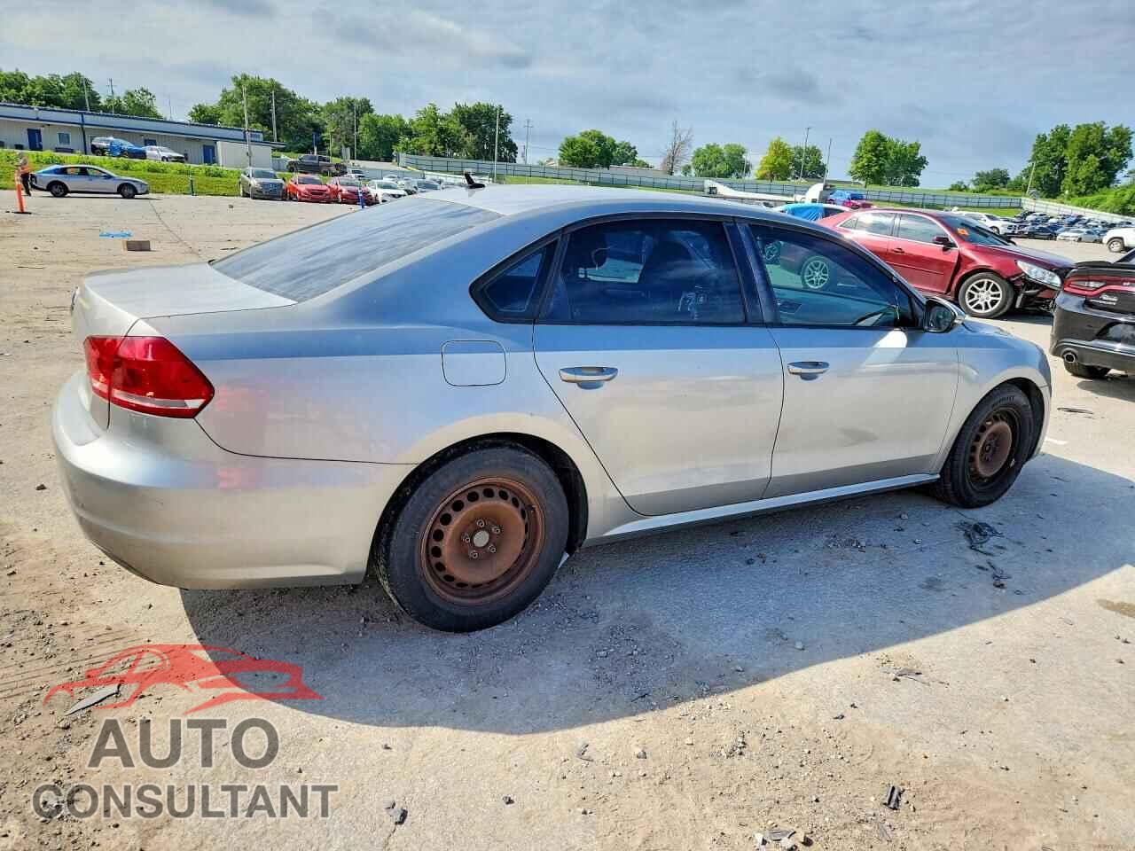 VOLKSWAGEN PASSAT 2012 - 1VWAP7A39CC065009