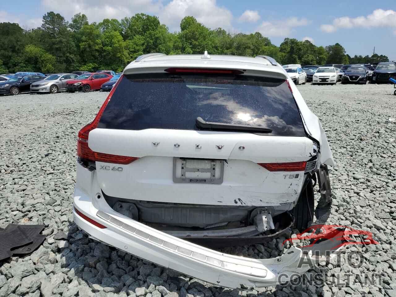 VOLVO XC60 2021 - YV4102RK0M1723848