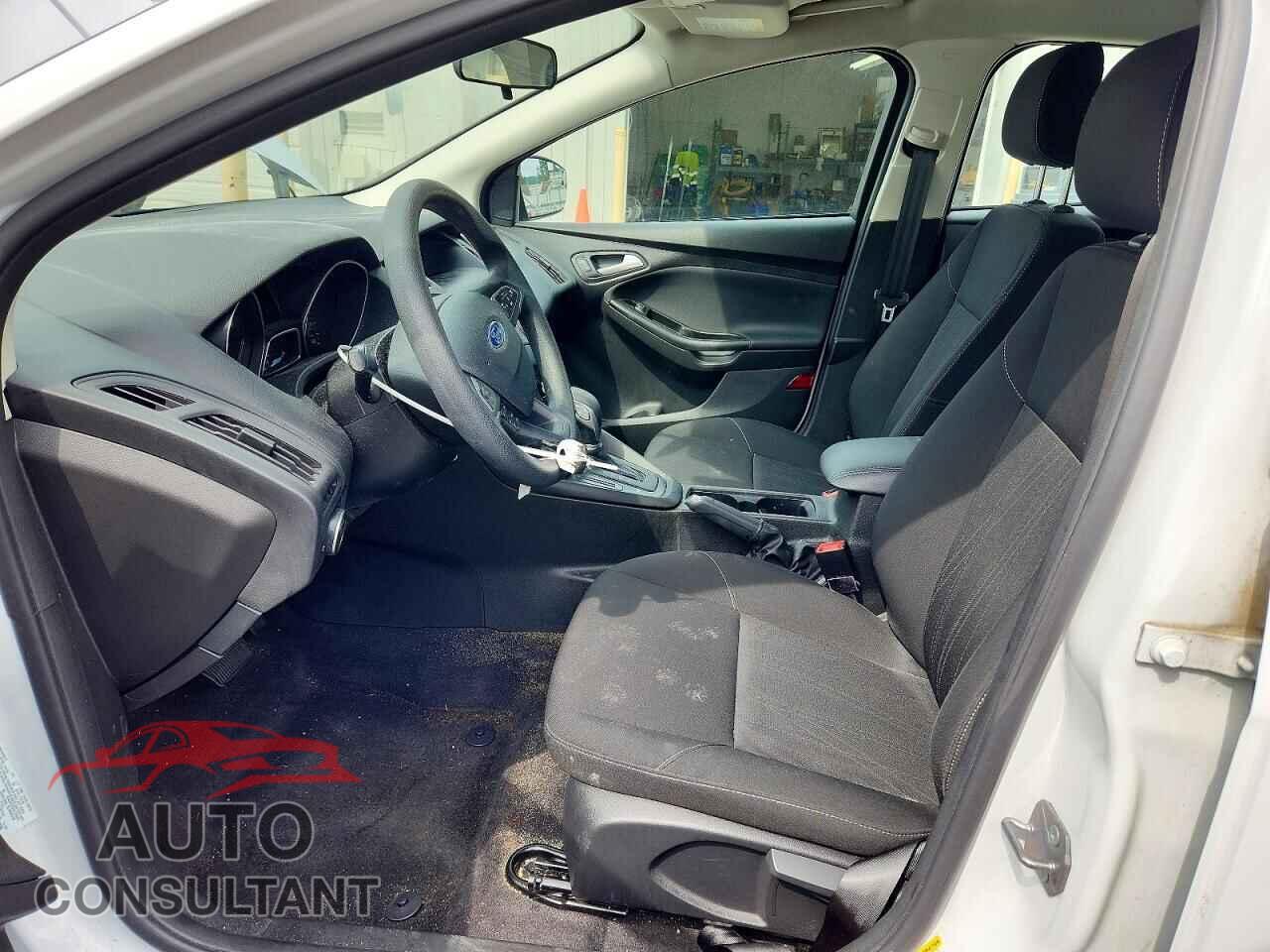 FORD FOCUS 2018 - 1FADP3F22JL236937