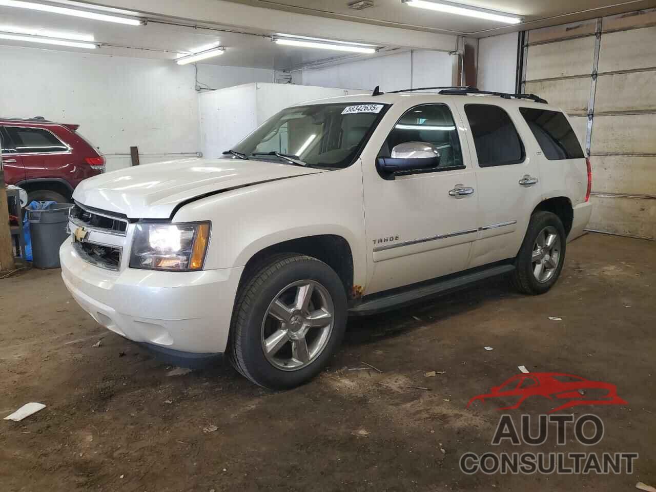 CHEVROLET TAHOE 2013 - 1GNSKCE04DR248323
