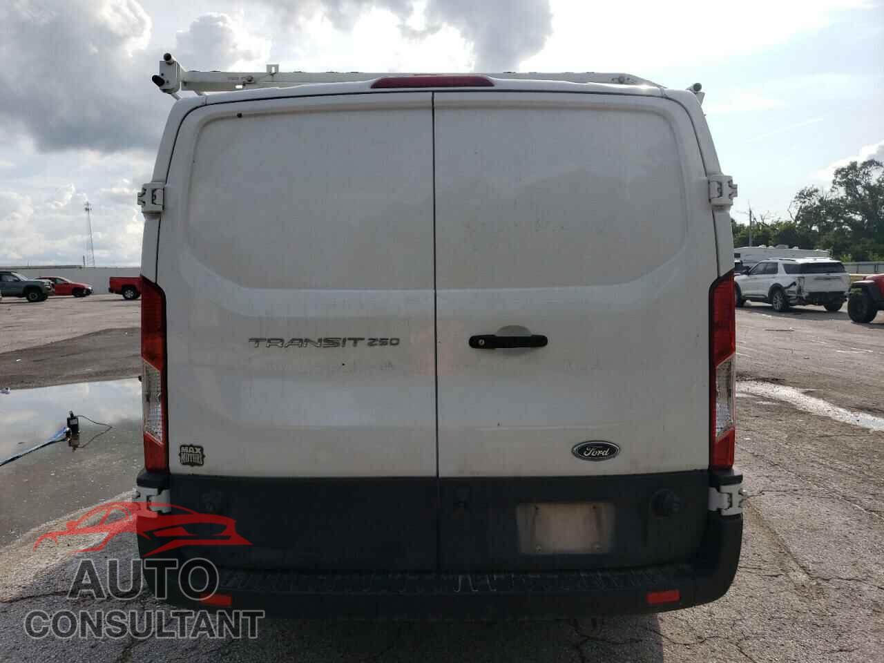 FORD TRANSIT 2020 - 1FTBR1Y82LKA99539