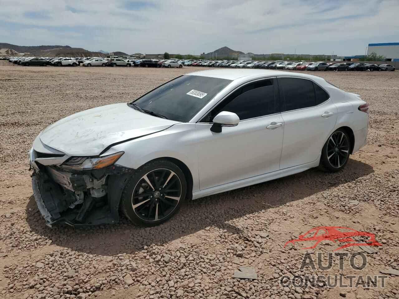 TOYOTA CAMRY 2018 - 4T1B61HK2JU024227