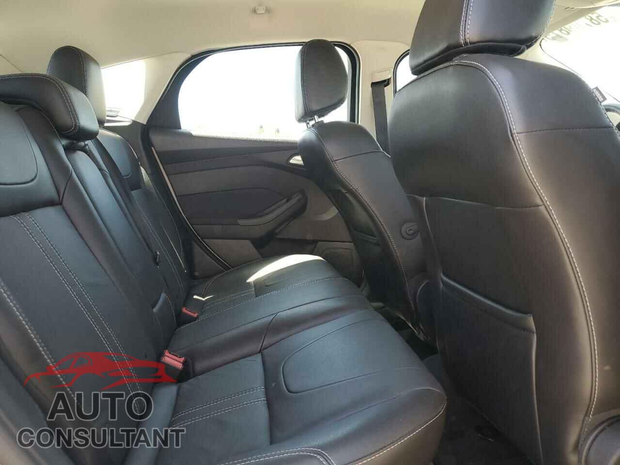FORD FOCUS 2014 - 1FADP3N2XEL423320