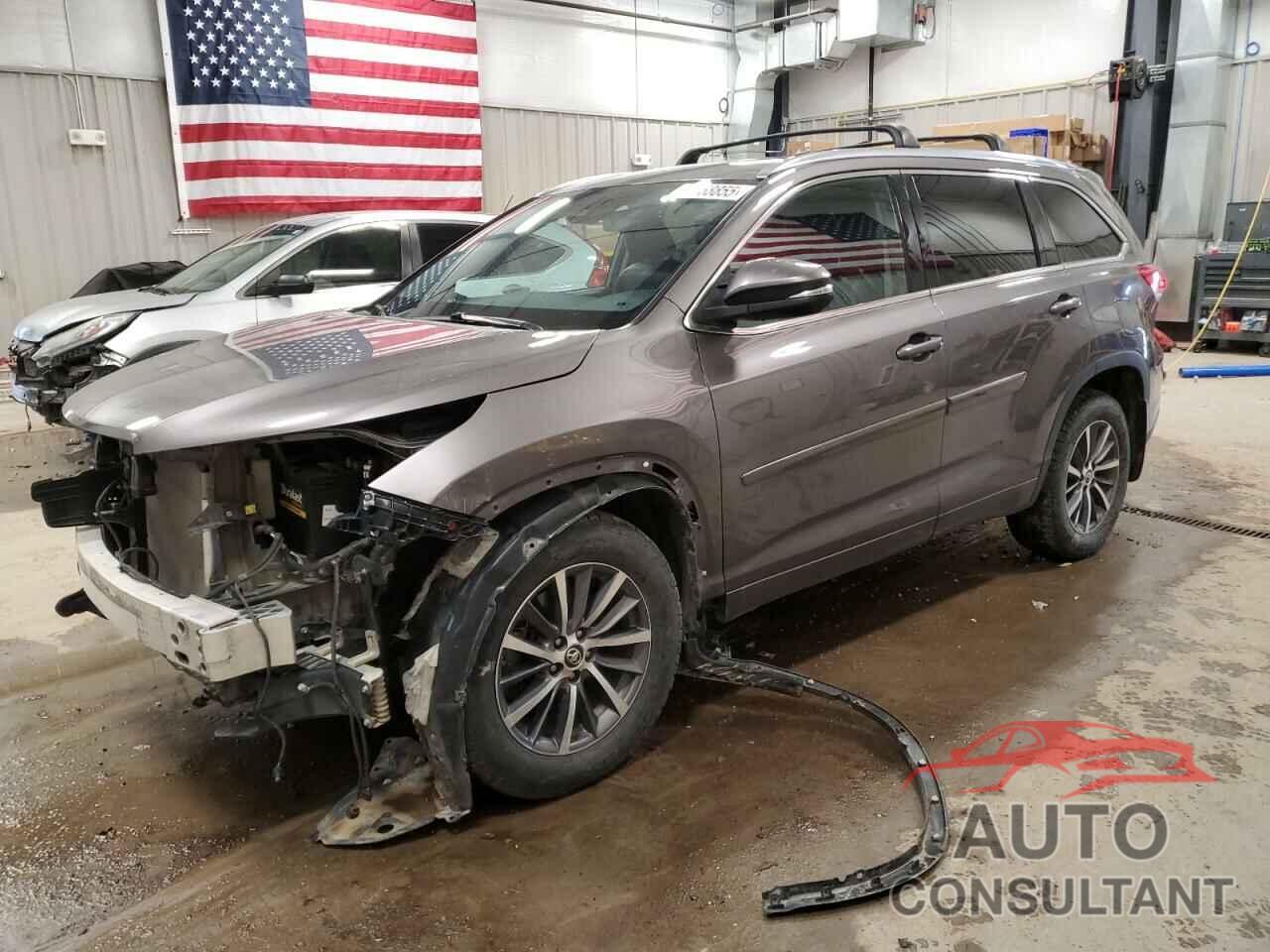 TOYOTA HIGHLANDER 2018 - 5TDJZRFH7JS817346