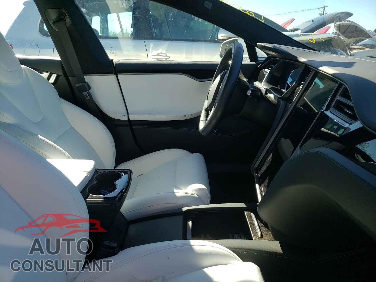 TESLA MODEL S 2020 - 5YJSA1E24LF356737
