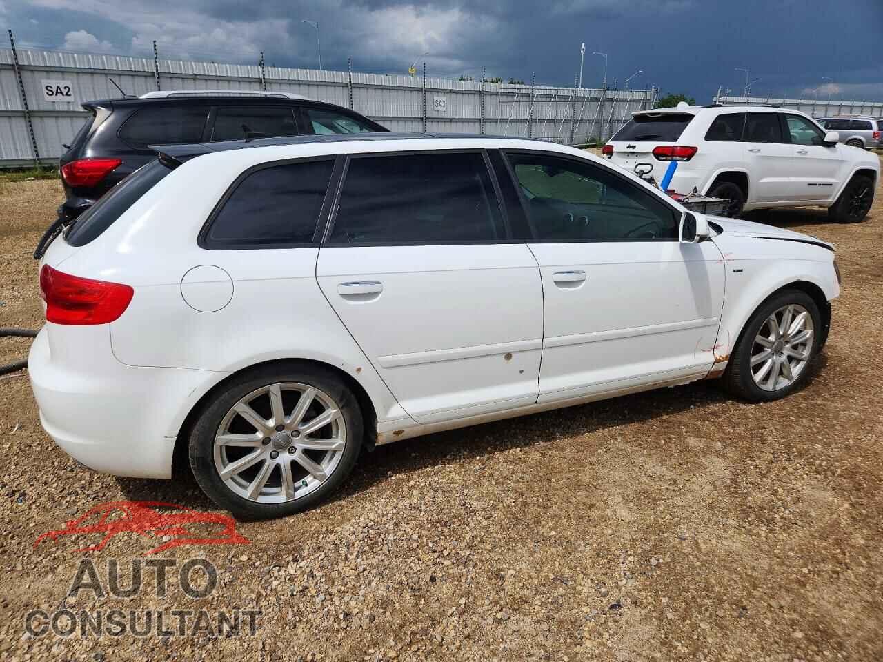 AUDI A3 2011 - WAUMFCFM0BA097206