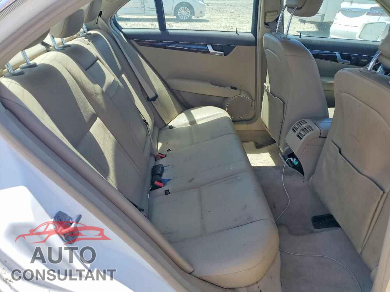 MERCEDES-BENZ C-CLASS 2013 - WDDGF8AB2DG147922