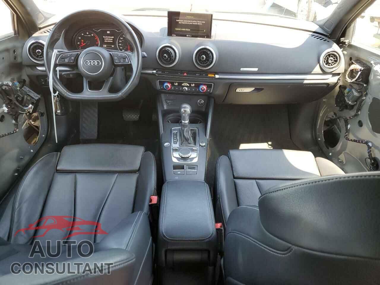 AUDI A3 2020 - WAUBEGFF0LA013759