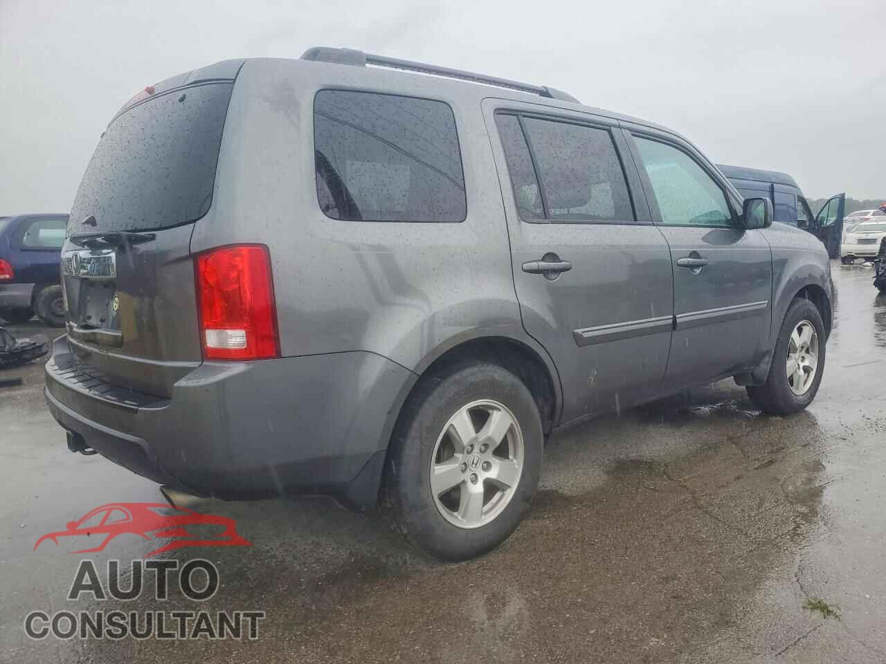 HONDA PILOT 2011 - 5FNYF3H56BB039487