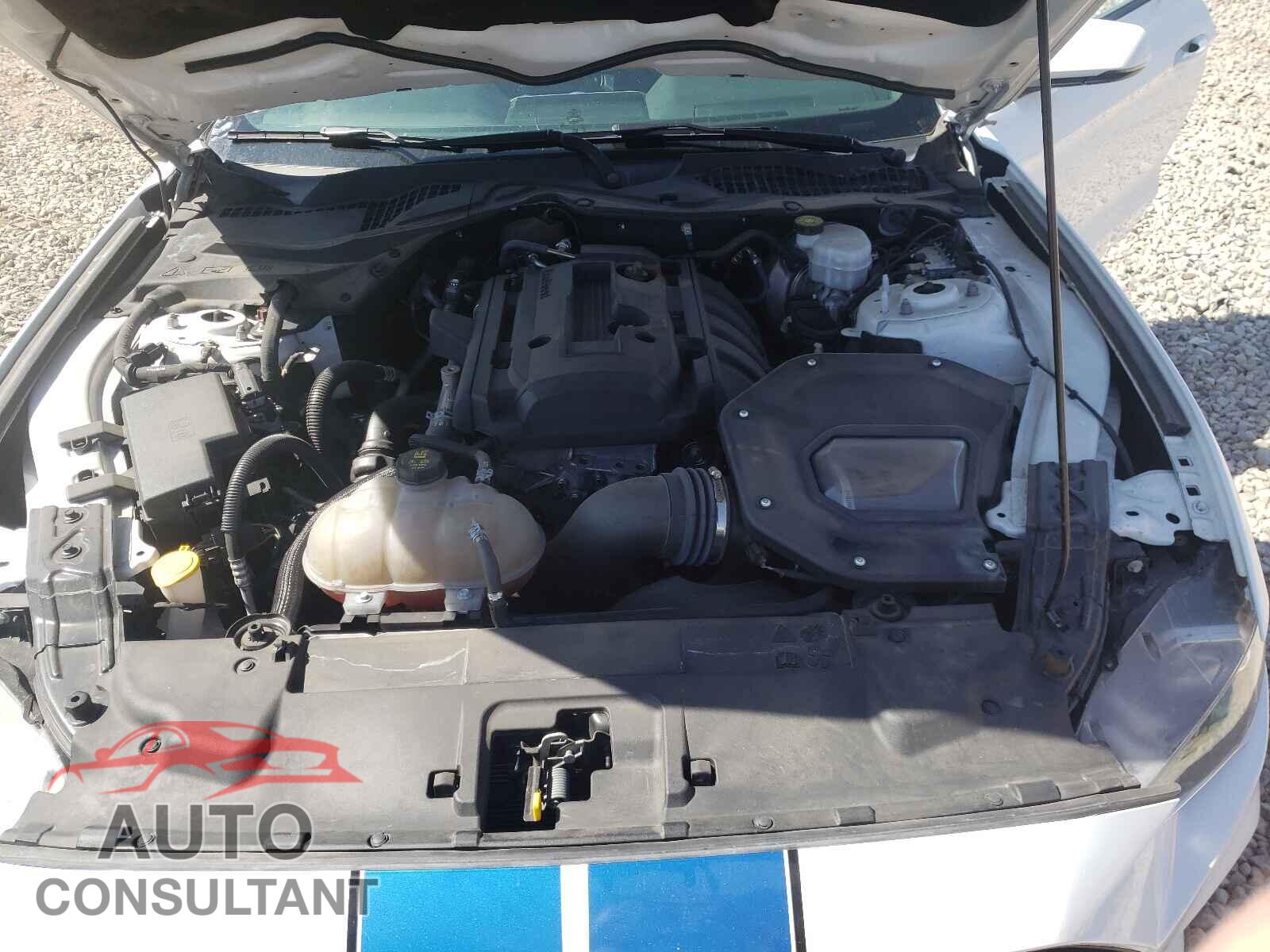 FORD MUSTANG 2018 - 1FA6P8TH7J5156777